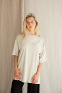 Think limitless tee - soft sand